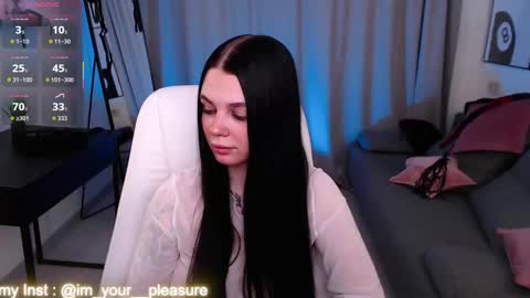 Snapshot of michela_fruet chatting on February 21, 1:06 am Kate online show from February 21, 1:06 am