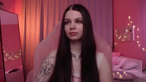 Snapshot of michela_fruet chatting on May 22, 1:02 am Kate online show from May 22, 1:02 am