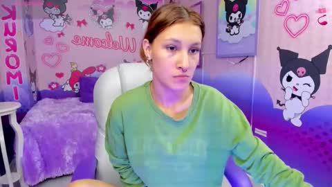 Snapshot of michell__petit_ chatting on September 24, 11:57 am michell__petit_ online show from September 24, 11:57 am