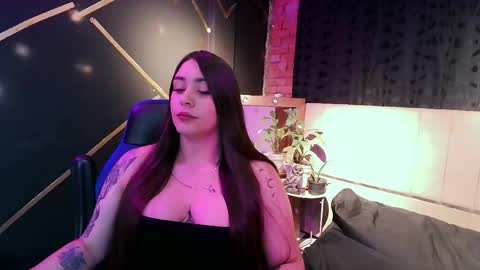 Snapshot of michell_h chatting on May 13, 3:26 am Nani online show from May 13, 3:26 am