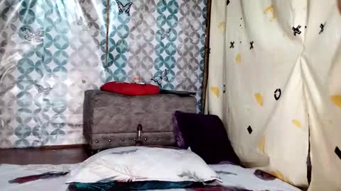 michell_morrison online show from September 15, 11:54 am