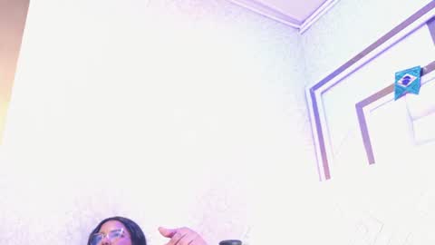 Snapshot of michell_starrr chatting on June 26, 3:11 am michell_starrr online show from June 26, 3:11 am
