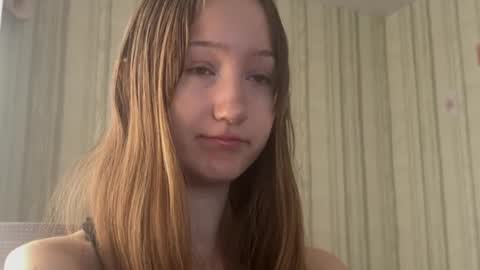 Snapshot of michelle_neely chatting on October 8, 8:01 am michelle_neely online show from October 8, 8:01 am