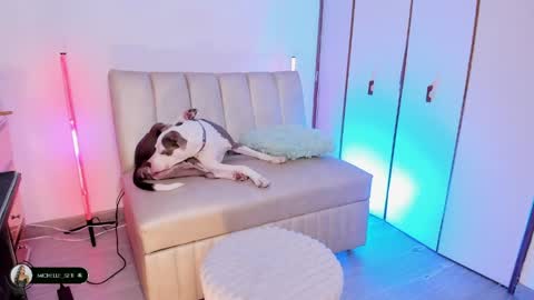 Michelle online show from April 15, 9:59 pm