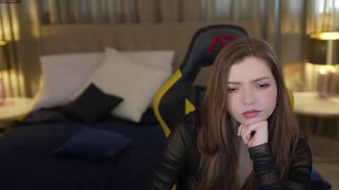 Snapshot of michelleinlove4u chatting on February 23, 12:37 pm Michelle online show from February 23, 12:37 pm