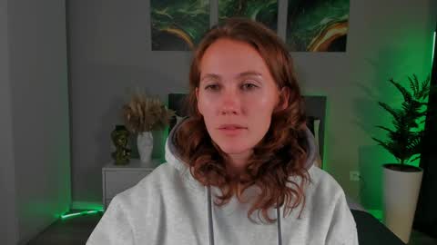 Snapshot of michelleortis chatting on December 5, 4:23 pm MichelleOrtis online show from December 5, 4:23 pm
