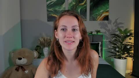 Snapshot of michelleortis chatting on December 8, 1:03 pm MichelleOrtis online show from December 8, 1:03 pm