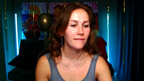 Snapshot of michelleortis chatting on December 28, 8:04 pm MichelleOrtis online show from December 28, 8:04 pm