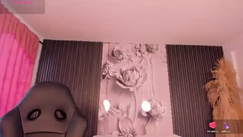 Snapshot of michellepreston_ chatting on June 21, 12:08 pm michellepreston_ online show from June 21, 12:08 pm