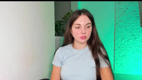 Michellee online show from November 4, 5:56 pm