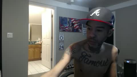 Snapshot of michigan9000 chatting on February 22, 9:52 am michigan9000 online show from February 22, 9:52 am