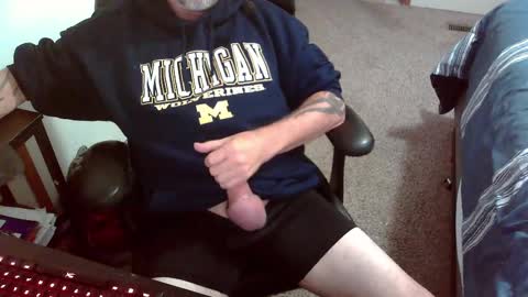 Snapshot of michigan_daddy chatting on October 18, 3:13 pm TattedInDetroit online show from October 18, 3:13 pm