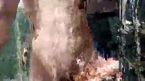 mickavis1975 online show from April 2, 4:54 am