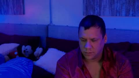 Mickey online show from January 20, 2:43 am