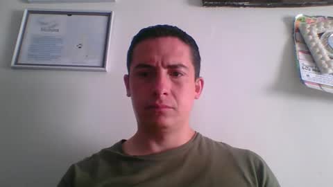 Snapshot of mickseb chatting on March 13, 2:01 pm mickseb online show from March 13, 2:01 pm