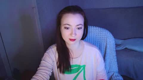 Snapshot of mickywood chatting on October 4, 5:55 pm Micky online show from October 4, 5:55 pm