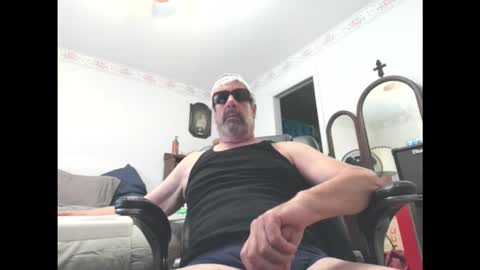 Snapshot of midlife_nowife321 chatting on November 16, 5:40 pm midlife_nowife321 online show from November 16, 5:40 pm