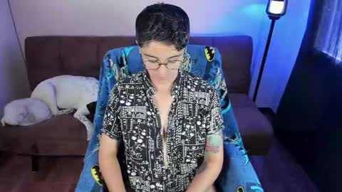 Blue online show from March 4, 3:40 pm