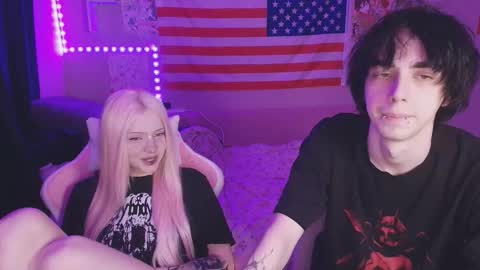 Snapshot of midnight_memories chatting on February 8, 12:47 am Kai and Angel online show from February 8, 12:47 am