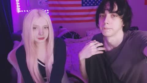 Snapshot of midnight_memories chatting on February 9, 12:58 am Kai and Angel online show from February 9, 12:58 am