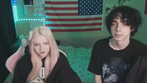 Snapshot of midnight_memories chatting on February 15, 1:13 am Kai and Angel online show from February 15, 1:13 am