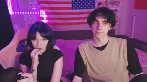 Snapshot of midnight_memories chatting on March 4, 6:25 pm Kai and Angel online show from March 4, 6:25 pm