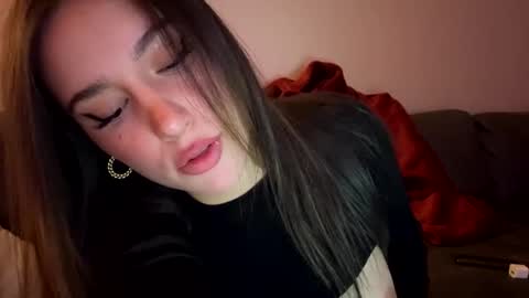 SexyLatinaCouple online show from January 9, 9:12 am