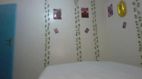 Naught Kelly online show from April 3, 8:29 pm