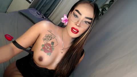 Snapshot of midnightraven27 chatting on March 11, 11:26 pm  Dont forget to follow online show from March 11, 11:26 pm