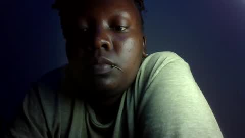midnightt_curves online show from July 19, 7:39 pm