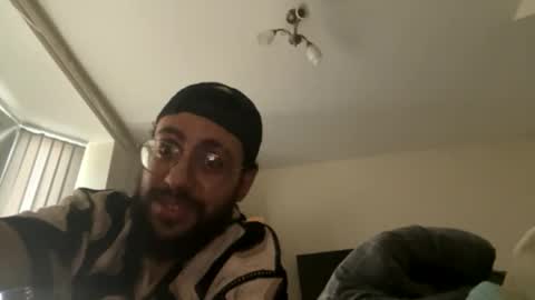 Snapshot of midoxx888 chatting on May 2, 6:18 am midoxx888 online show from May 2, 6:18 am