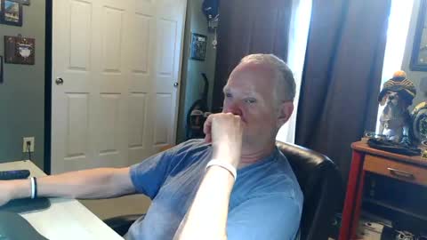 Snapshot of midwestdad09 chatting on June 22, 6:16 pm midwestdad09 online show from June 22, 6:16 pm
