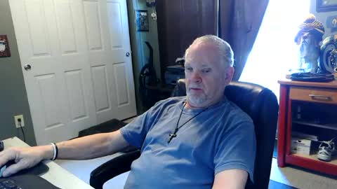 Snapshot of midwestdad09 chatting on July 13, 1:14 pm midwestdad09 online show from July 13, 1:14 pm