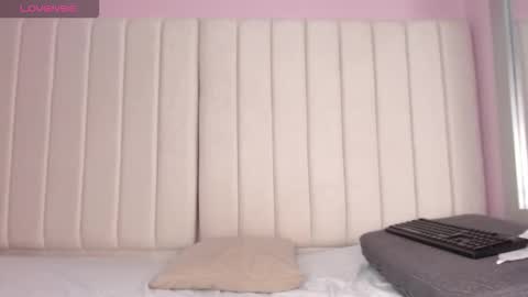 miel online show from November 20, 12:05 pm