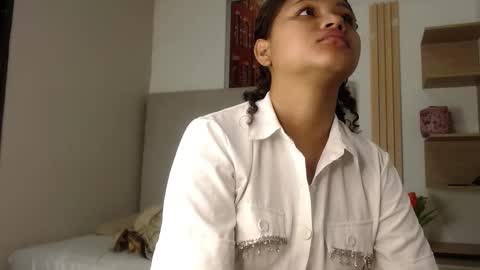 Snapshot of miel_alisha chatting on February 11, 12:10 pm miel online show from February 11, 12:10 pm