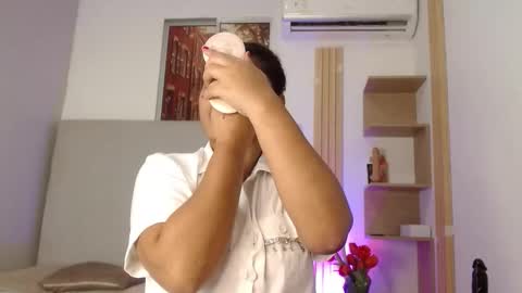 Snapshot of miel_alisha chatting on February 27, 1:11 pm miel online show from February 27, 1:11 pm