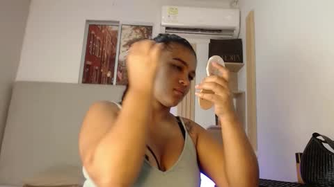 Snapshot of miel_alisha chatting on March 10, 12:10 pm miel online show from March 10, 12:10 pm