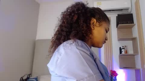 Snapshot of miel_alisha chatting on March 17, 12:08 pm miel online show from March 17, 12:08 pm