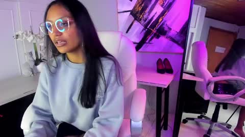Snapshot of miel_ambar chatting on April 29, 1:04 pm miel_ambar online show from April 29, 1:04 pm