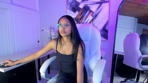 Snapshot of miel_ambar chatting on May 6, 2:00 pm miel_ambar online show from May 6, 2:00 pm
