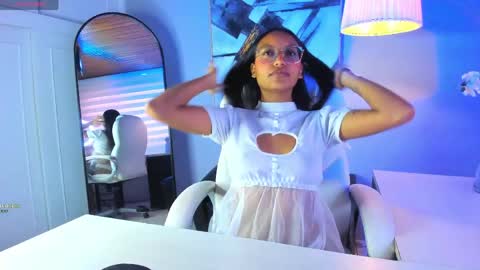Snapshot of miel_ambar chatting on May 7, 1:38 pm miel_ambar online show from May 7, 1:38 pm