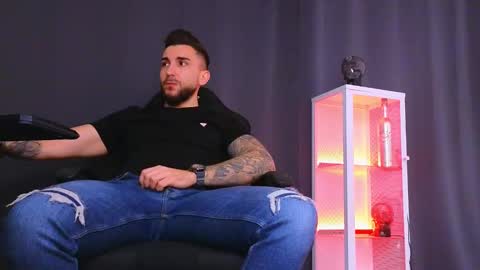 MightyAaron online show from February 16, 10:54 am