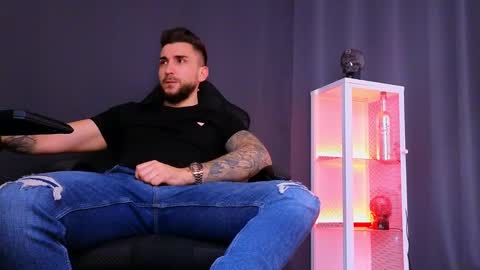 MightyAaron online show from February 17, 12:16 pm