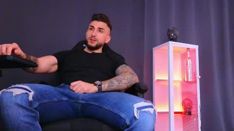 MightyAaron online show from February 18, 5:42 pm