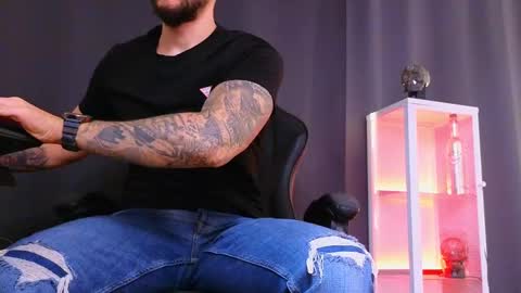 MightyAaron online show from February 24, 7:55 am