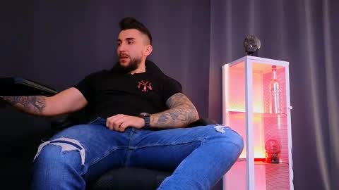 MightyAaron online show from February 26, 7:53 am