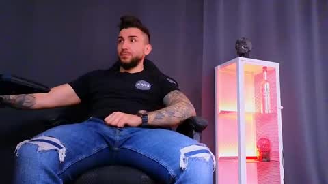 MightyAaron online show from February 28, 9:15 am