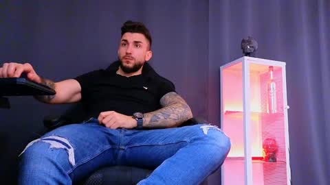 MightyAaron online show from March 3, 11:11 am