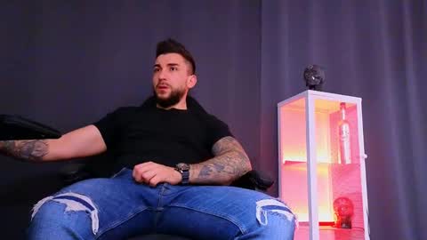 MightyAaron online show from March 9, 3:32 am