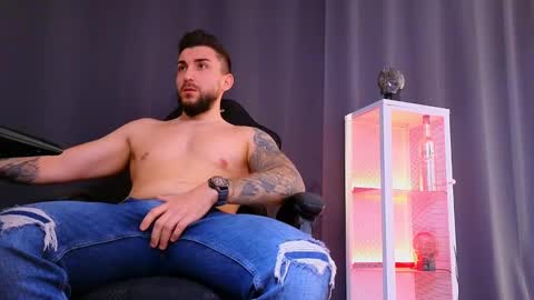 MightyAaron online show from March 10, 8:37 am